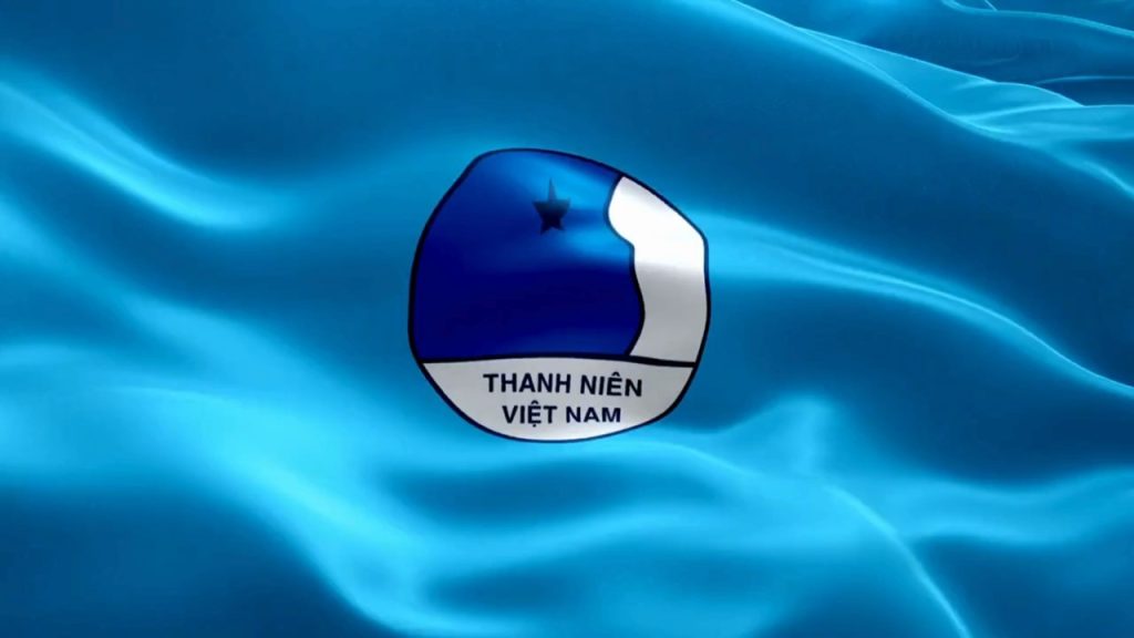 Lá cờ biểu tượng Hội Liên hiệp Thanh niên Việt Nam bay phấp phới